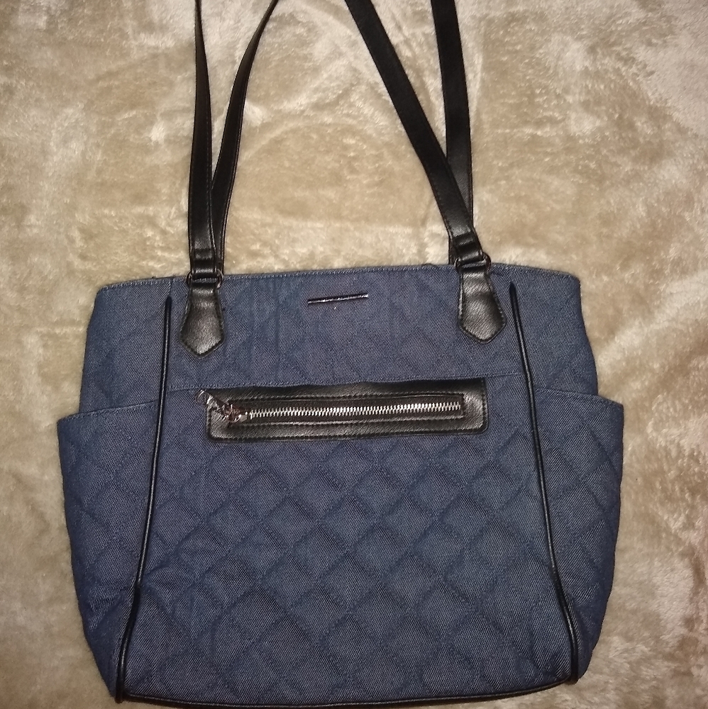 Jaclyn Smith purse